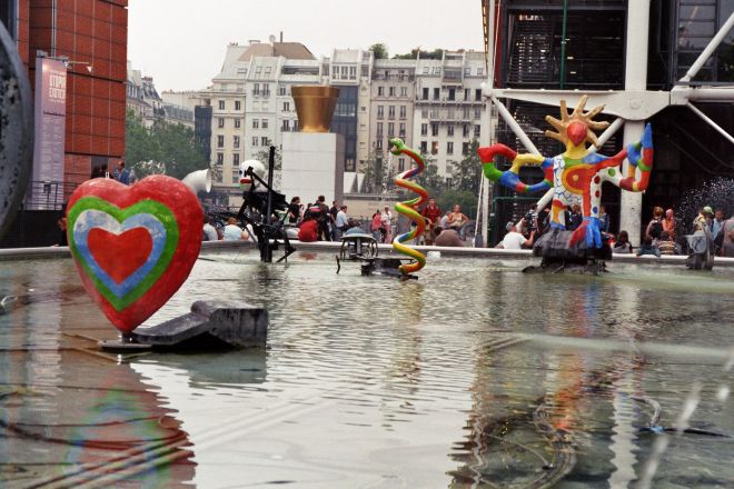 Strawinski-Brunnen von Niki de Saint Phalle am Centre Georges Pompidou