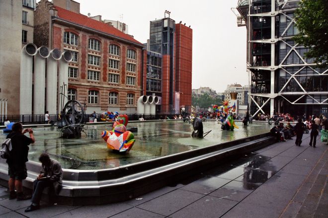 Strawinski-Brunnen von Niki de Saint Phalle am Centre Georges Pompidou