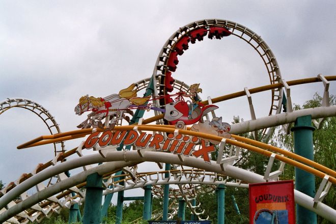 Goudurix - Looping-Bahn mit siebenfachem Kopfstand